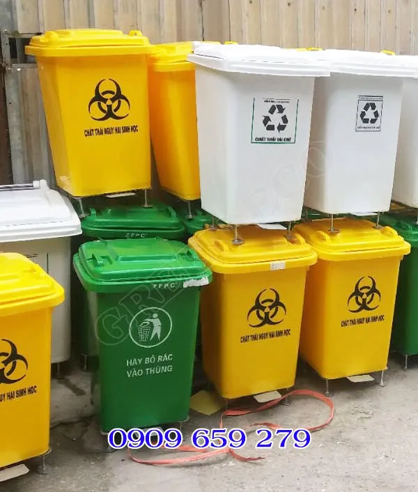 Thùng rác phân loại có thiết kế hiện đại, độ bền vượt trội.