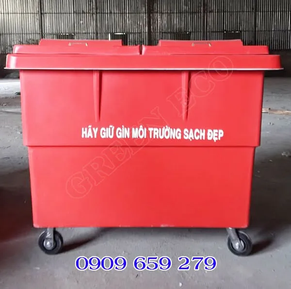 Thùng rác nhựa có khả năng chịu lực tốt, chống va đập.