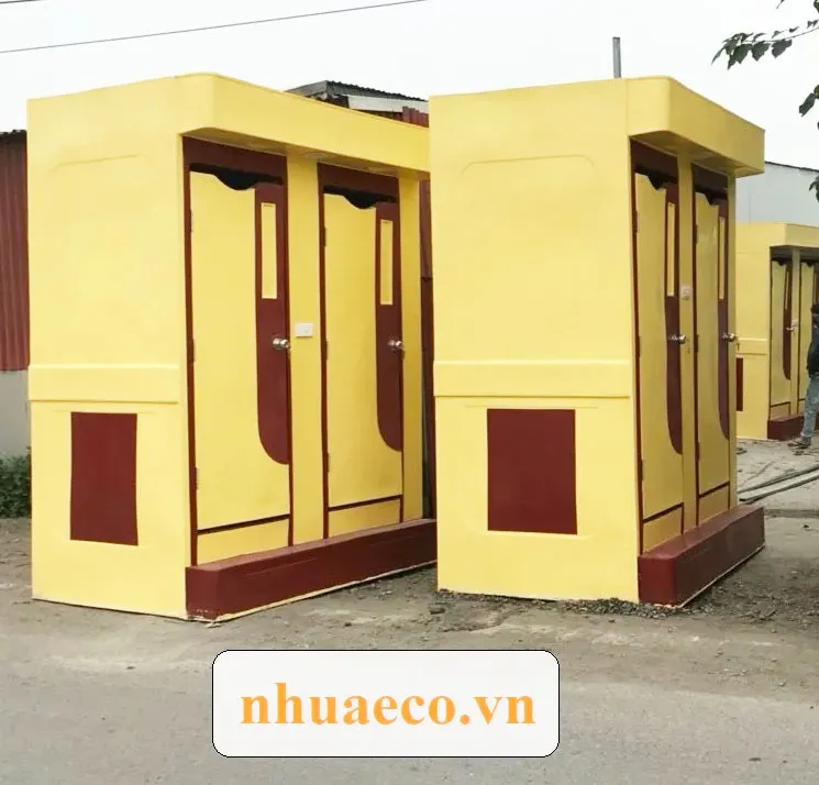Nhà vệ sinh di động được sản xuất từ composite chống thấm và chống ăn mòn.