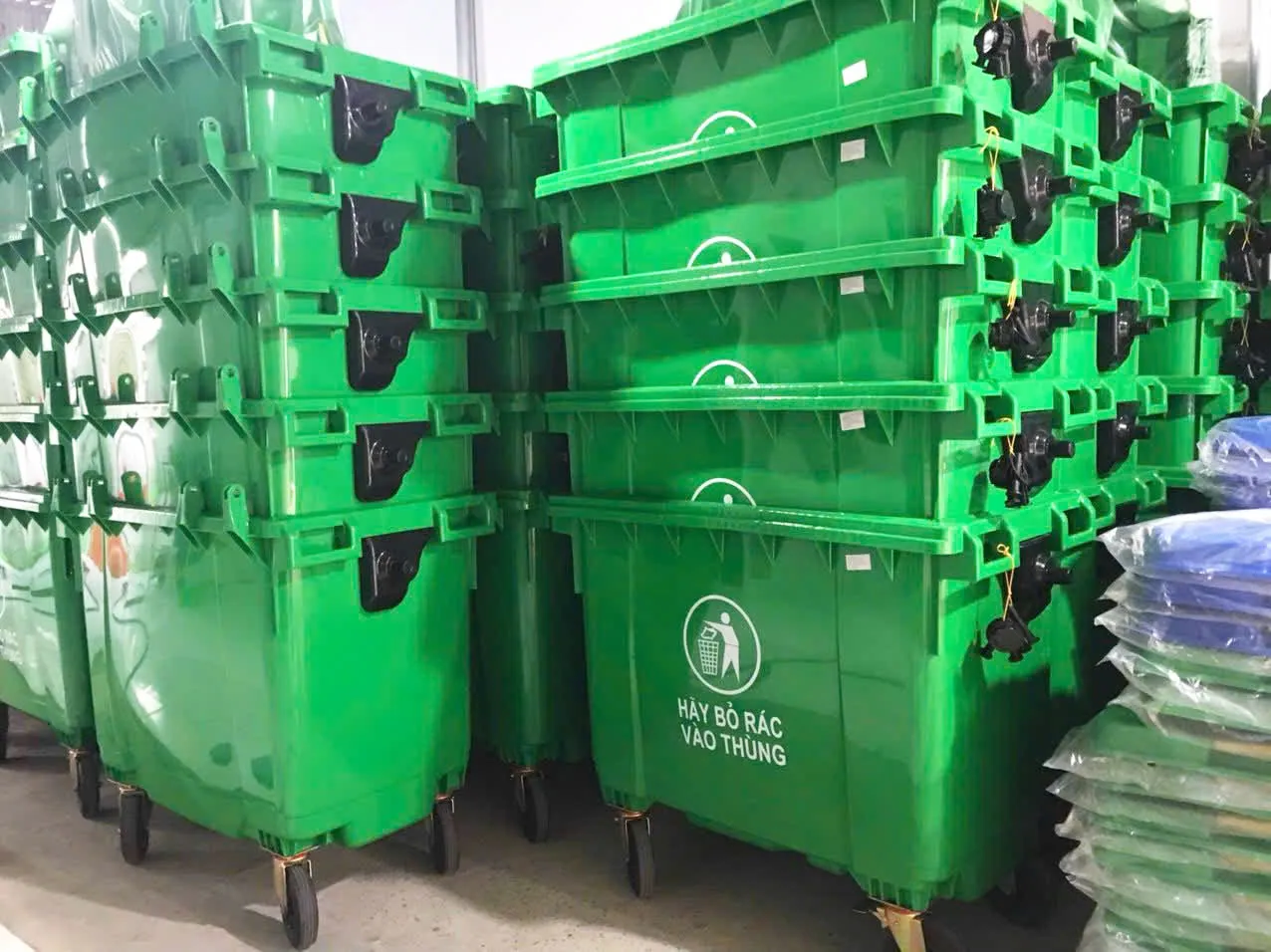  Green Eco chuyên cung cấp các dòng thùng rác nhựa chất lượng cao.