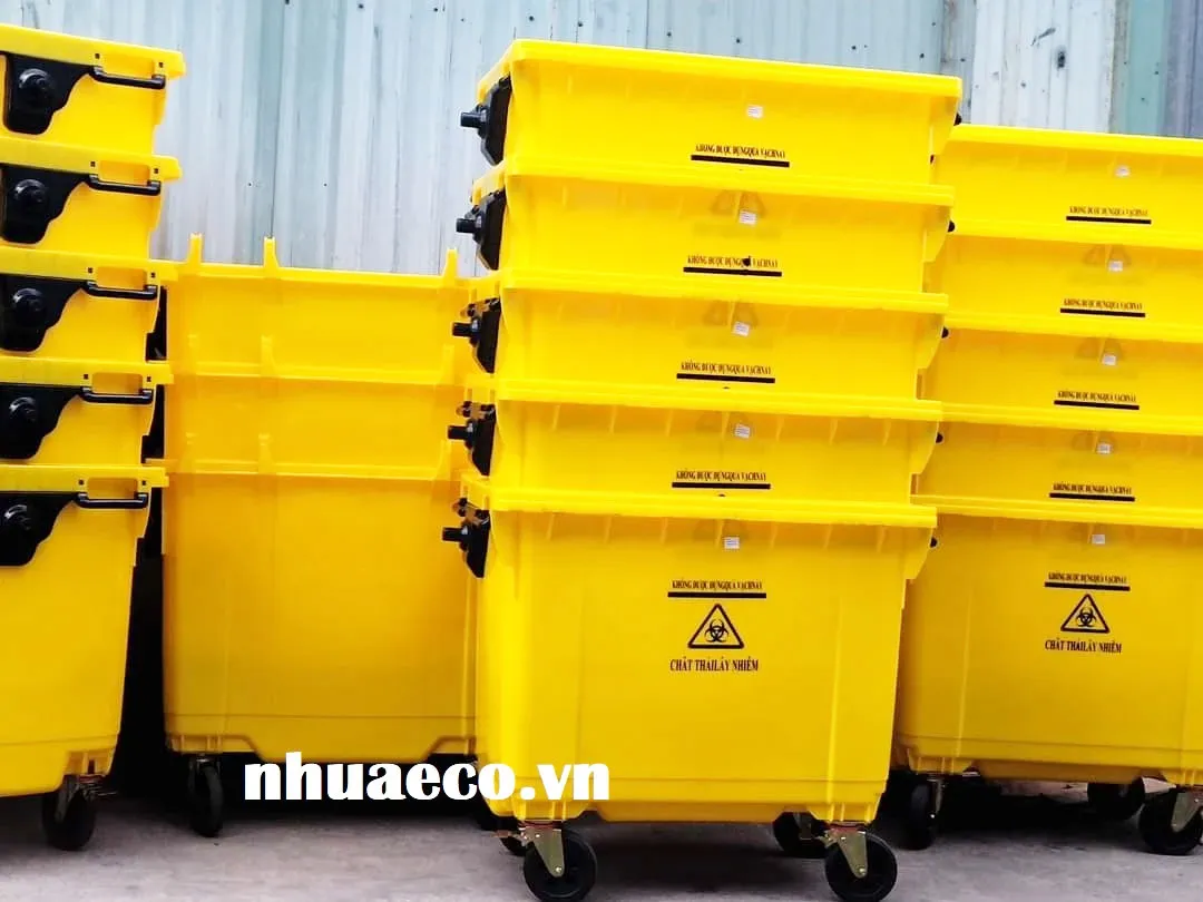Thùng rác nhựa tại Green Eco  thiết kế nhỏ gọn, tính thẩm mỹ cao.