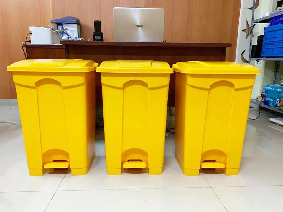Thùng rác nhựa có độ bền cao, có khả năng chịu lực tốt.
