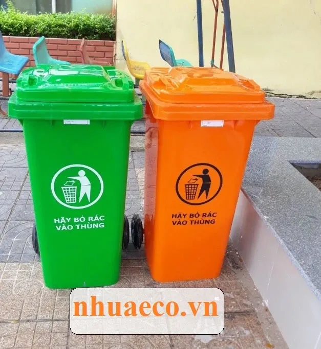 Thùng rác 240L nắp kín.