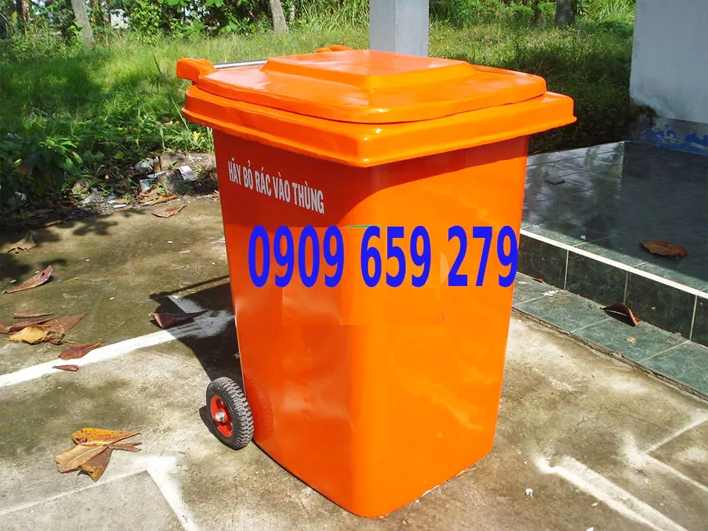 Thùng rác nhựa đa dạng dung tích, chất liệu bền bỉ, thiết kế tiện lợi. 