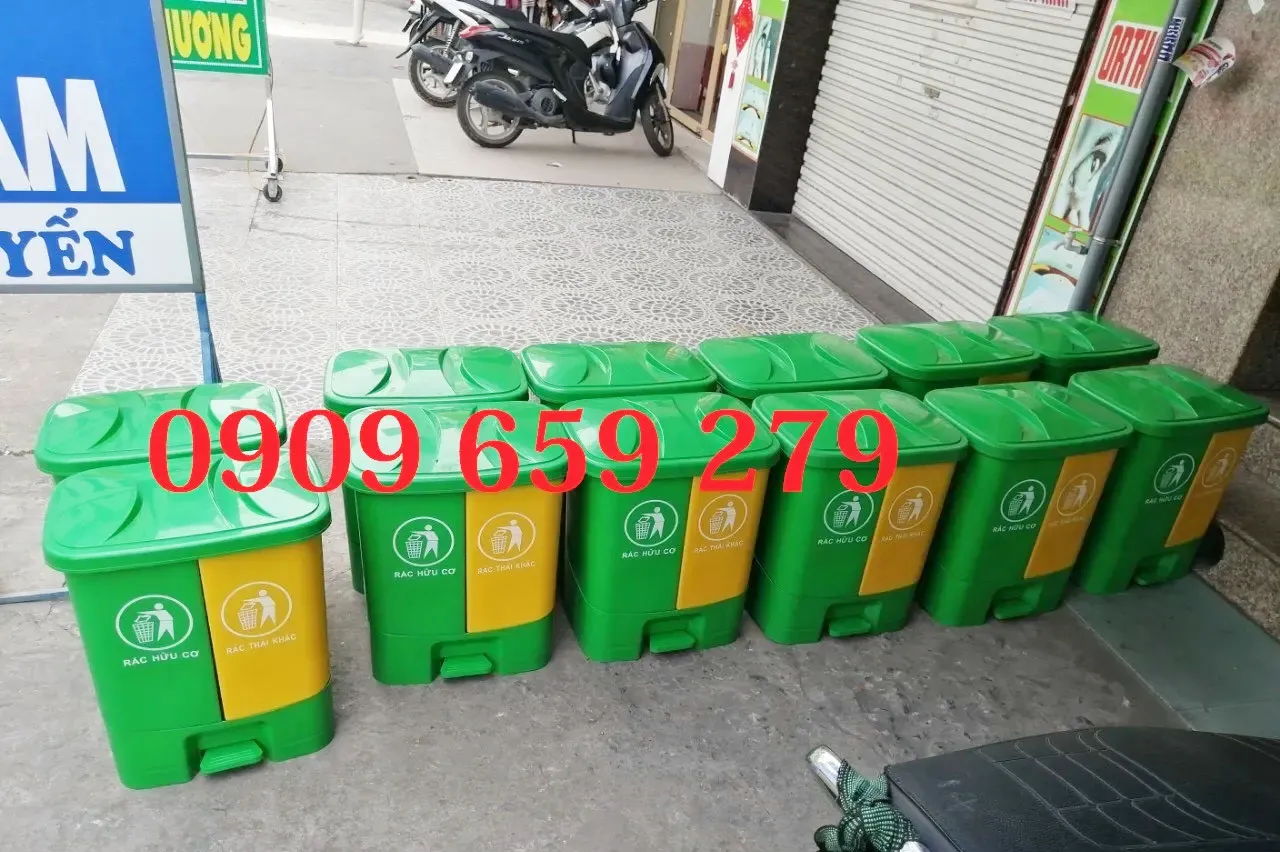 Thùng rác nhựa Green Eco được sản xuất từ nguyên liệu chất lượng cao, đáp ứng tiêu chuẩn về độ bền