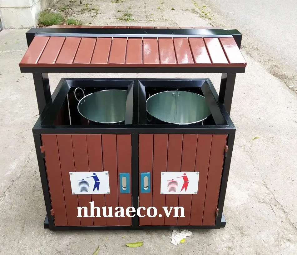 Thùng rác phân loại có ký hiệu khác nhau nhằm phân chia các loại chất thải.