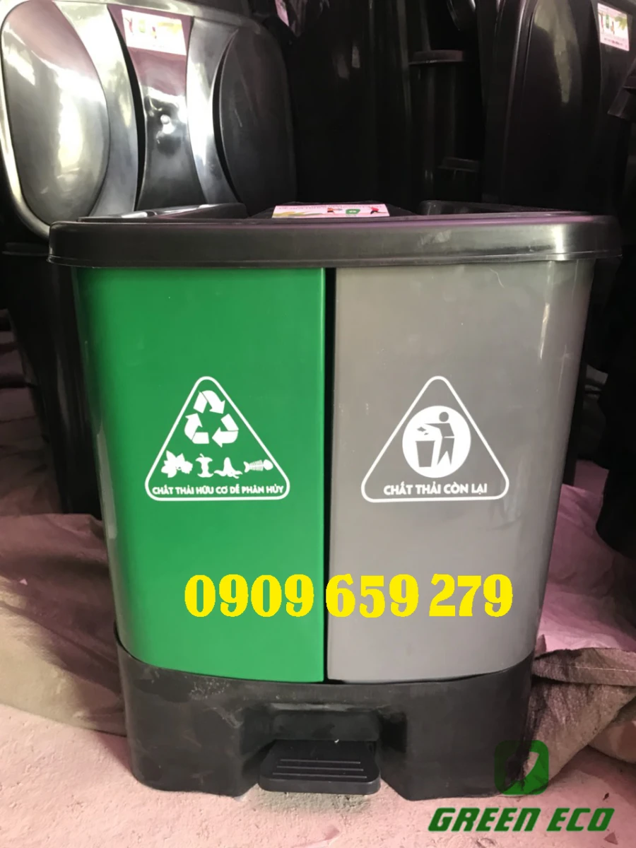 Bạn có biết 90% hộ gia đình Việt thích dùng thùng rác đạp chân