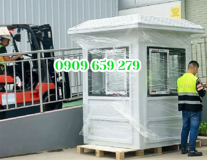 Bốt gác 2.3 x 2.8 x 2.5 m.