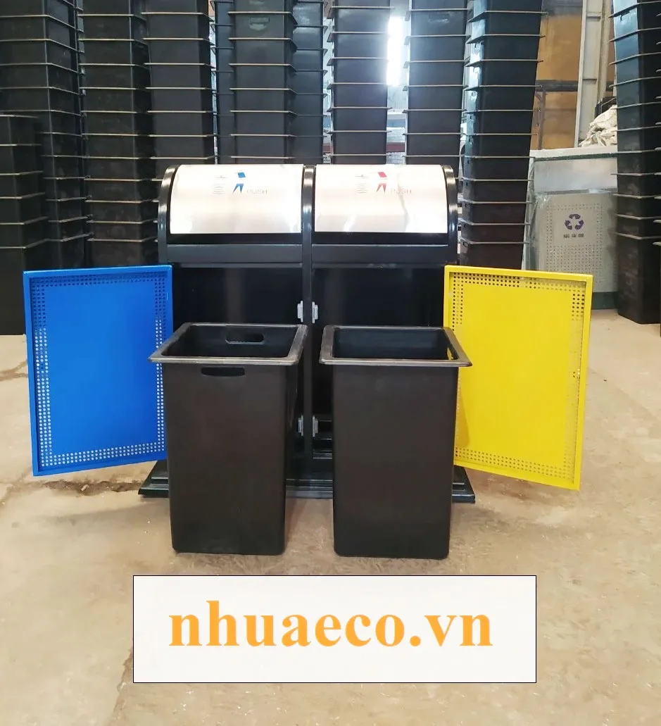 Thùng rác ngoài trời 2 ngăn thép xanh vàng.