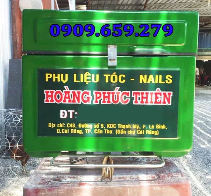 Thùng giao hàng giữ nhiệt cỡ đại.