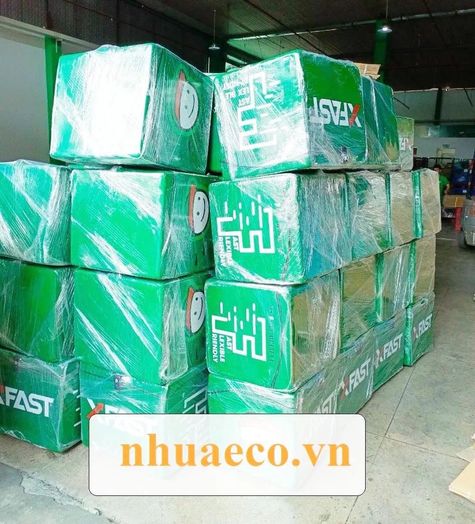 Thùng chở hàng xe máy nhỏ gọn, tiện lợi.