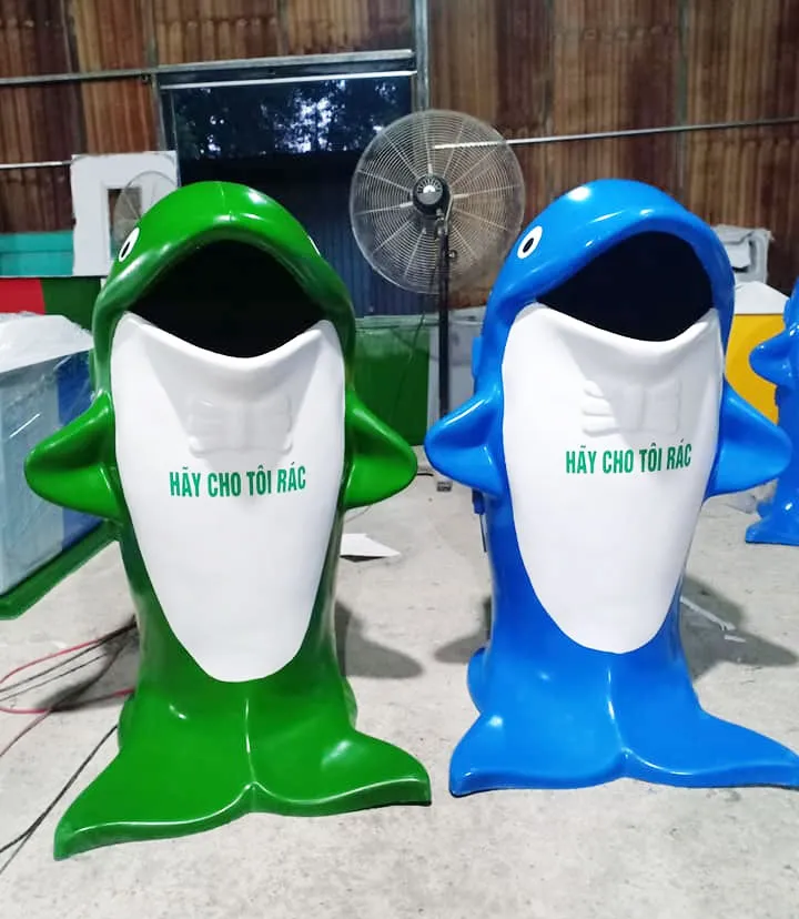 Thùng rác nhựa hình thú được thiết kế bắt mắt, mẫu mã đa dạng.