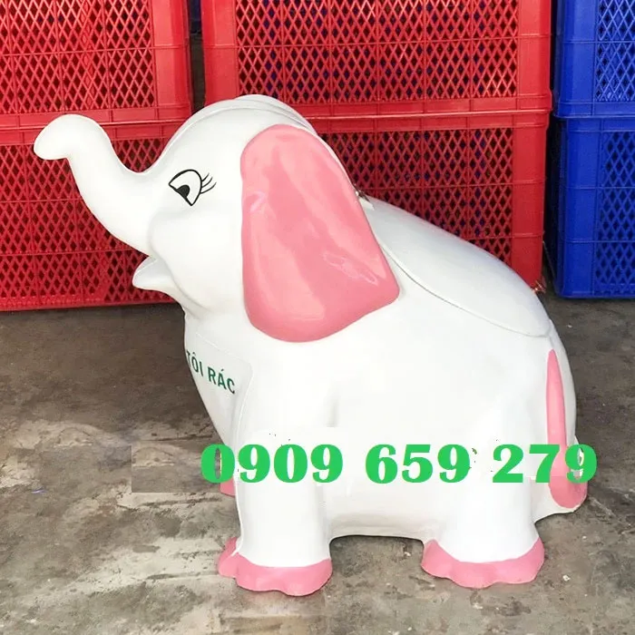 Thùng rác hình chú voi con dễ thương.