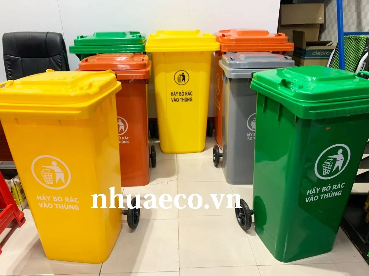 Thùng rác y tế 120L dày dặn, chống ăn mòn.