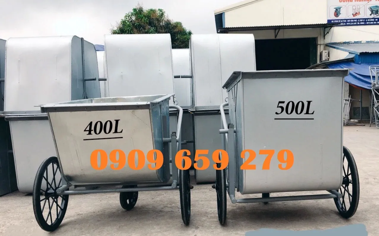 Xe gom rác bằng inox với dung tích 400 lít và 500 lít.