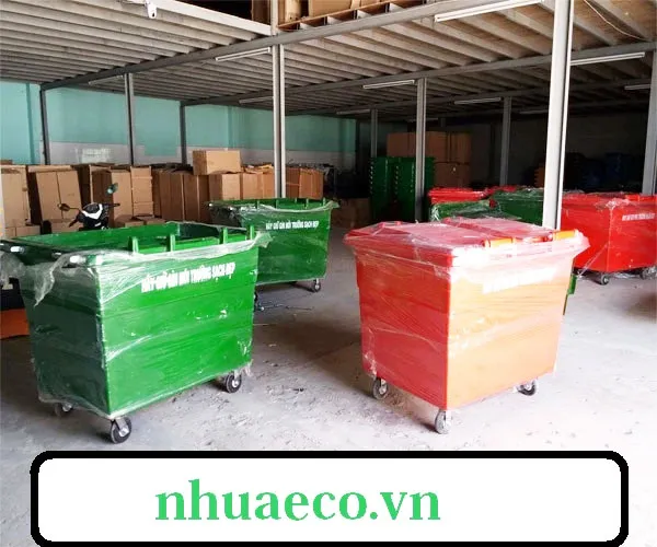 Xe thu gom rác chuyên dụng 1000l.