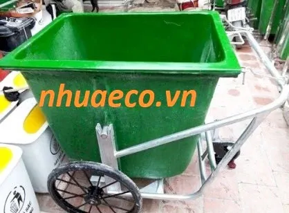 Xe thu gom rác đẩy tay 400 lít chất liệu nhựa Composite.