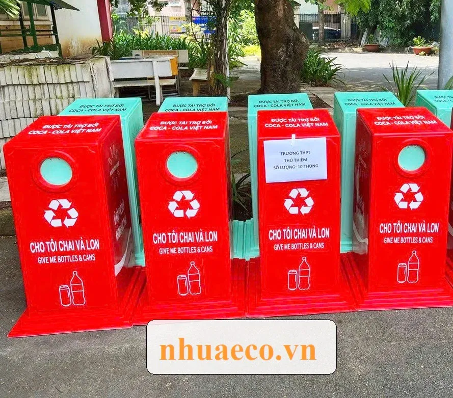 Thùng rác nhựa 2 ngăn phân loại rác.