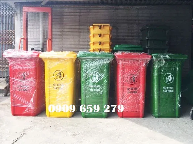 Thùng rác nhựa 240L.