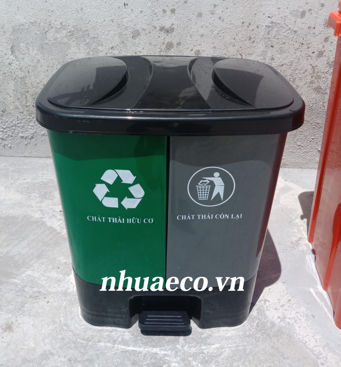 Thùng rác nhựa đạp chân Xanh - Xám 2 ngăn phân loại rác thải