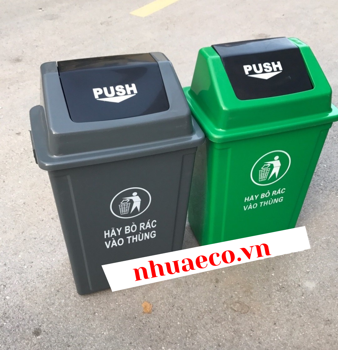 Thùng rác 60 lít nắp lật xanh lá có logo và biểu tượng phân loại rác