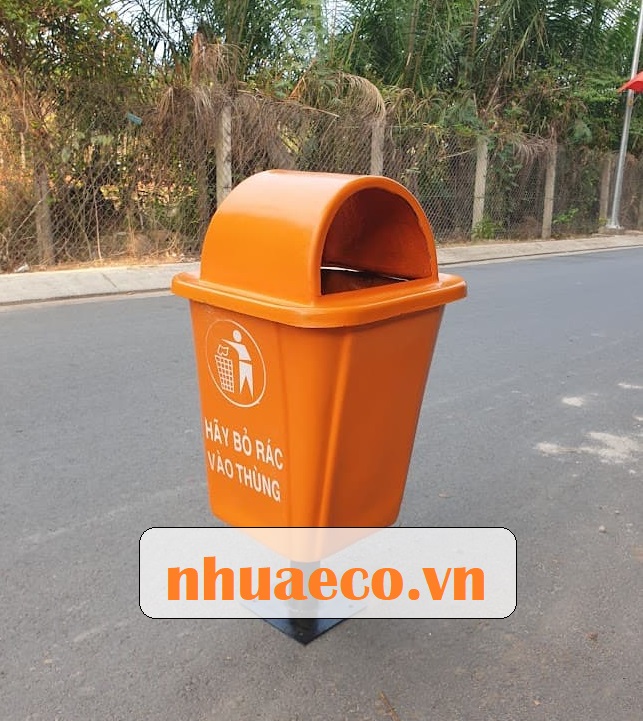 Thùng rác treo đơn 55l cọc sắt cố định