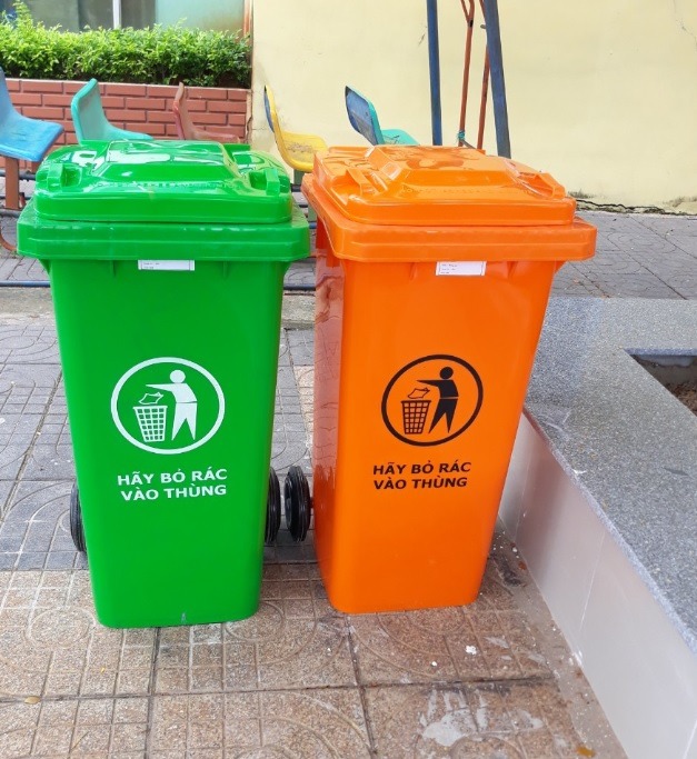 Thùng rác công cộng 240 lít nhựa hdpe 
